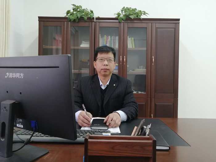 1583300891890118.jpg 薛晓明_副本.jpg